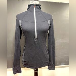 Lululemon 1/4 zip top 001​